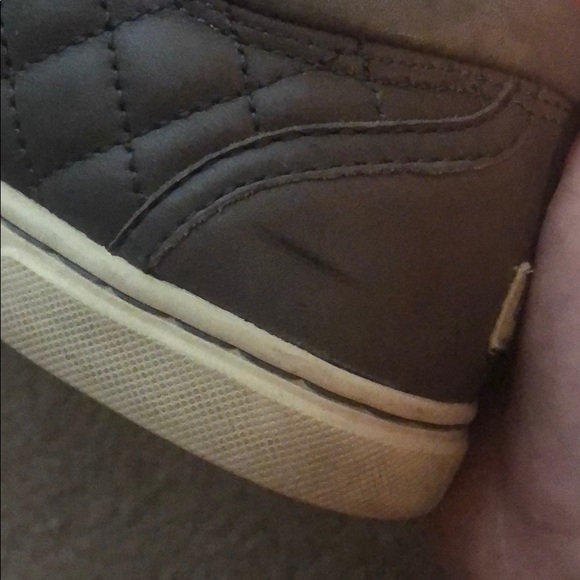 Ugg Gray Sneakers Good Used Condition SIZE 9 - Picture 8 of 8